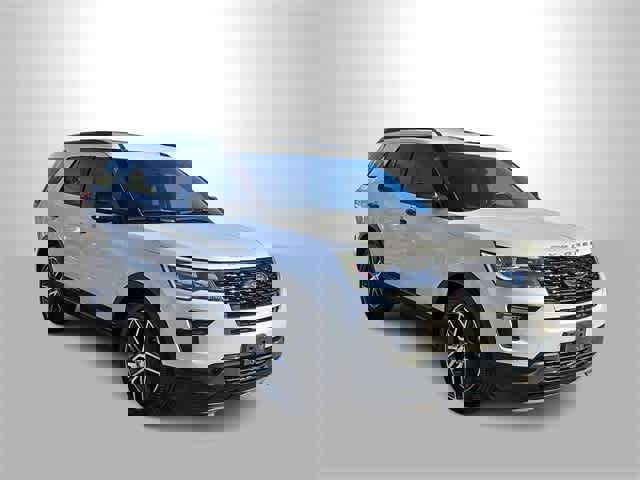 Used 2018 Ford Explorer Sport w/ Equipment Group 401A image 2