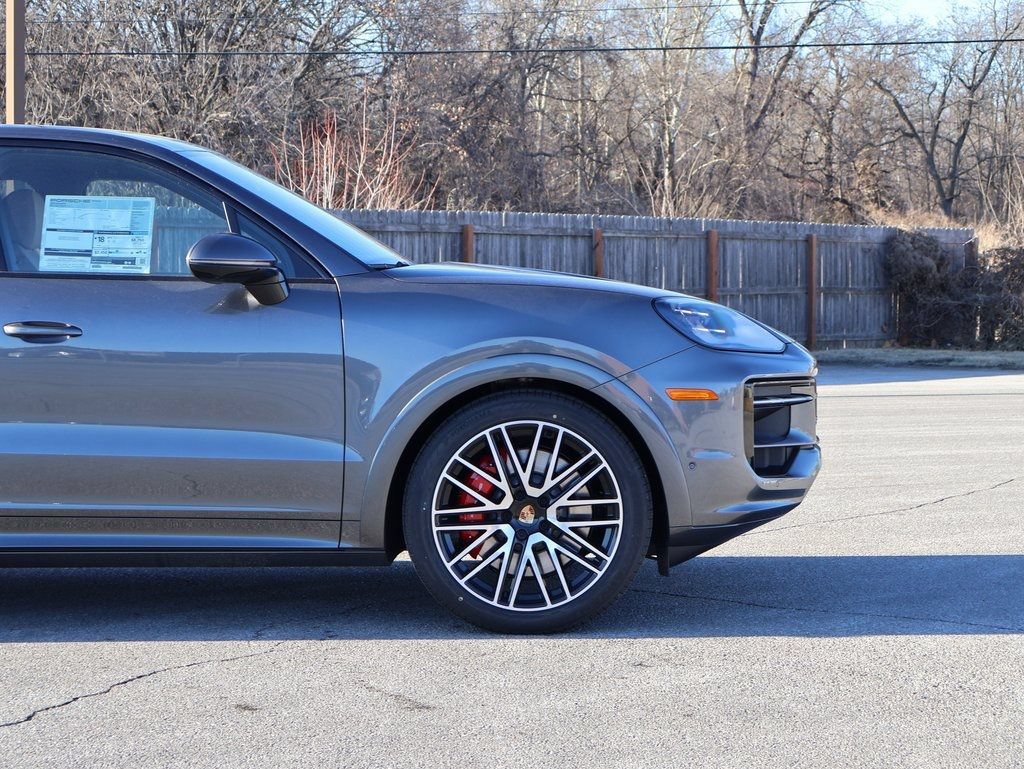 New 2026 Porsche Cayenne GTS AWD/4WD image 10