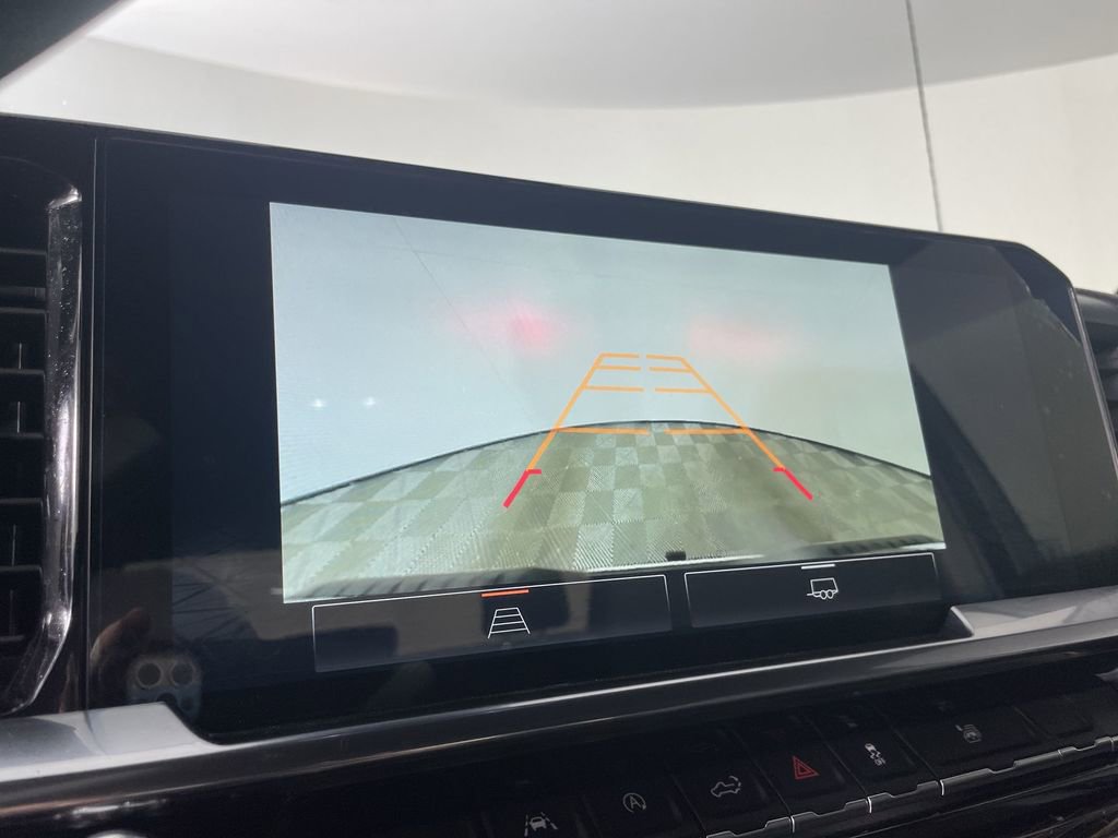 Used 2022 GMC Sierra 1500 SLE image 14