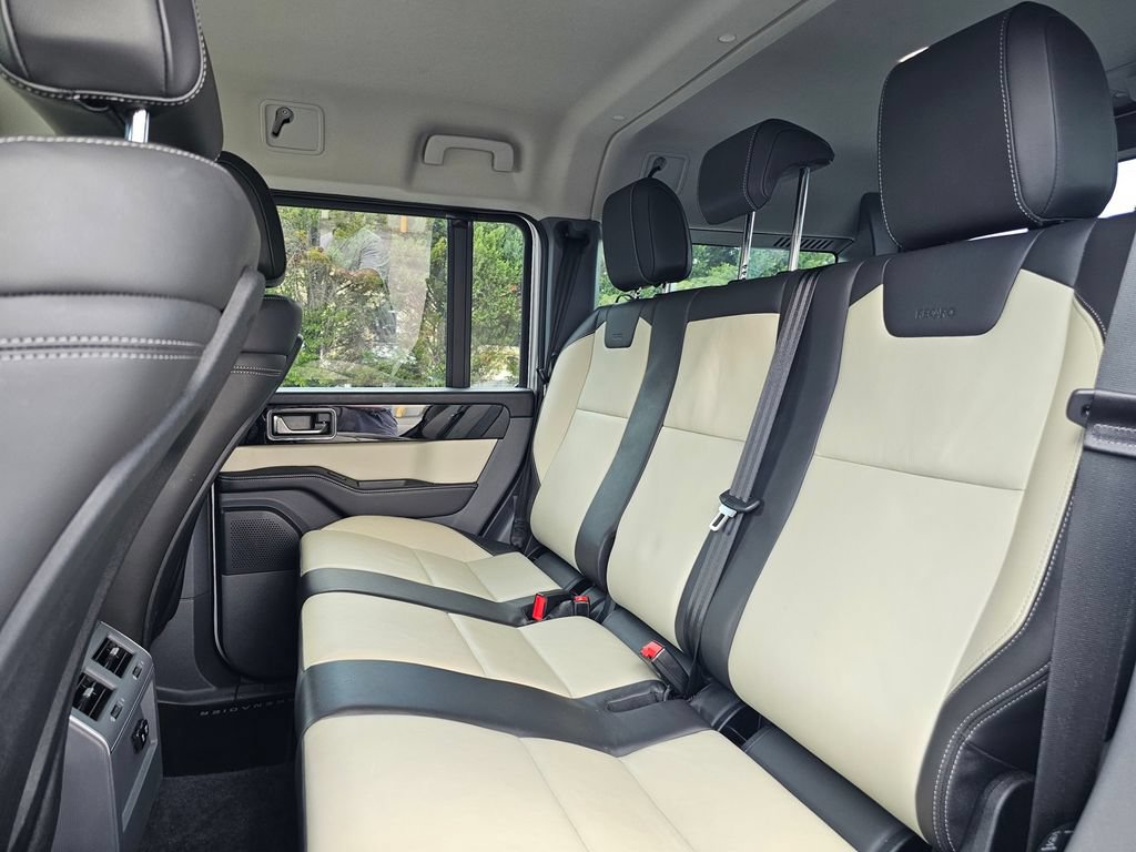 Used 2024 INEOS Grenadier Station Wagon AWD/4WD image 19