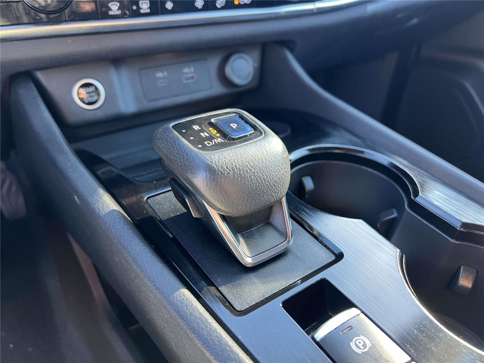 Used 2022 Nissan Rogue SV image 40