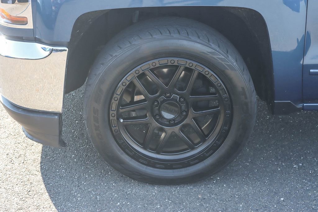 Used 2018 Chevrolet Silverado 1500 LT w/ All Star Edition image 7