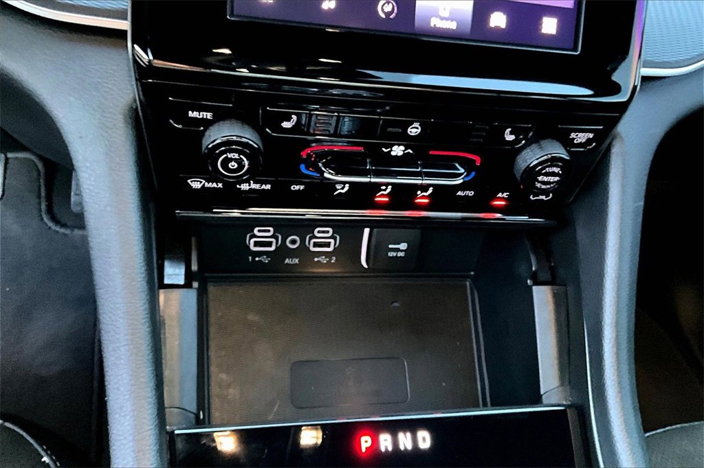 Used 2025 Jeep Grand Cherokee L Altitude image 34