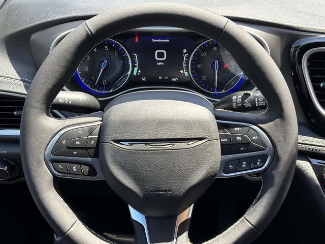 New 2027 Chrysler Pacifica Select FWD image 10