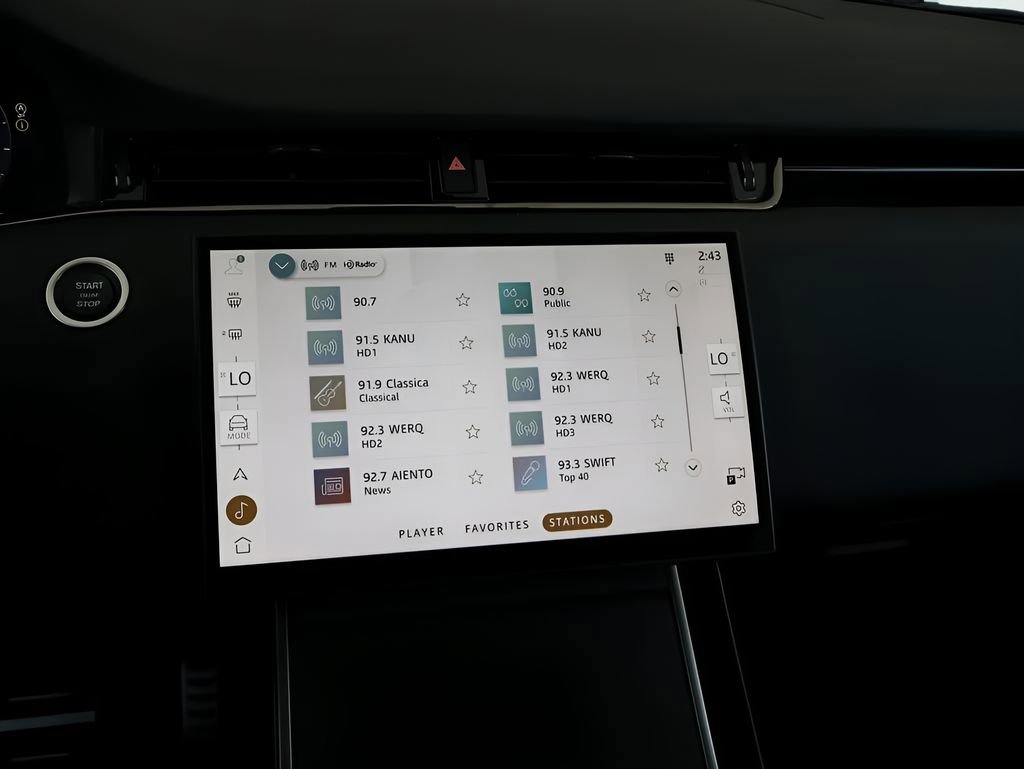 New 2026 Land Rover Range Rover Evoque Dynamic SE image 29