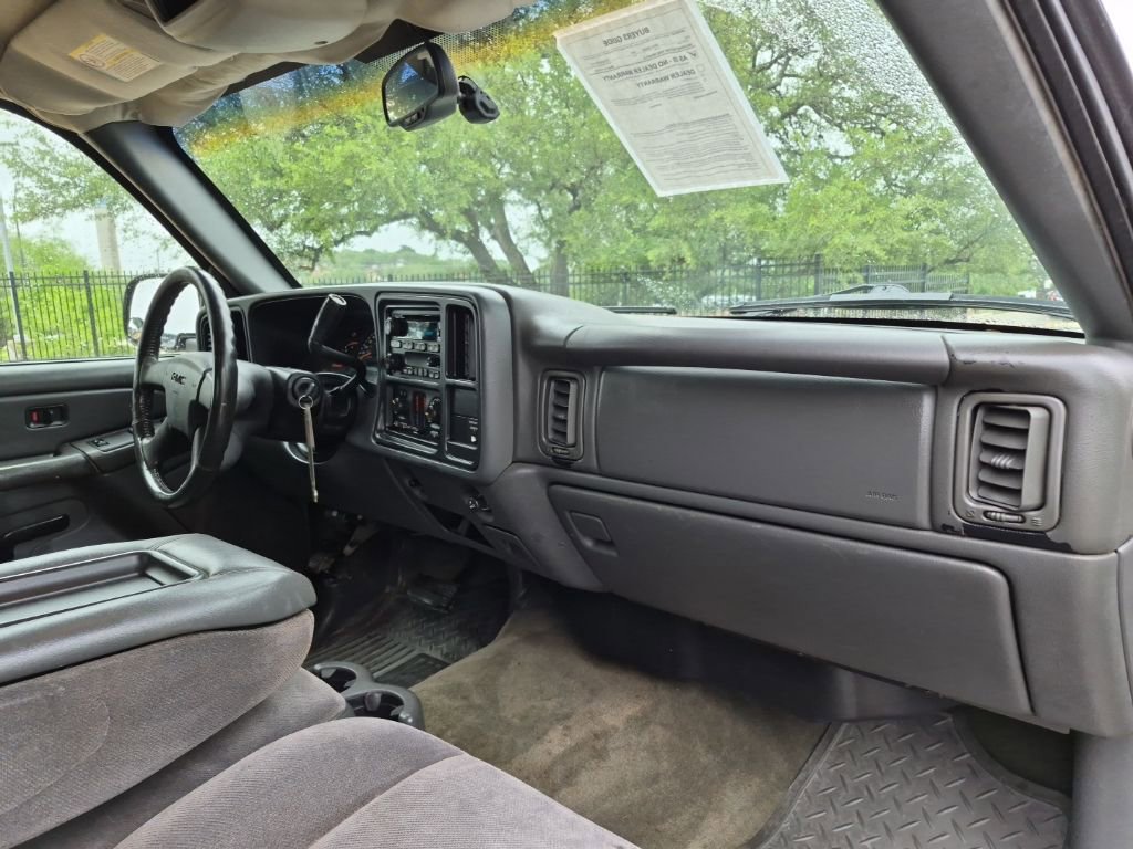 Used 2004 GMC Sierra 2500 SLE w/ Heavy-Duty Power Package image 14