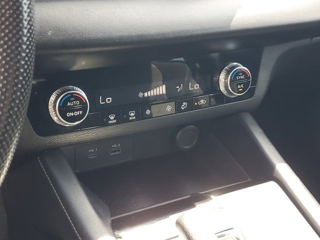 Used 2023 Mitsubishi Outlander ES FWD image 26