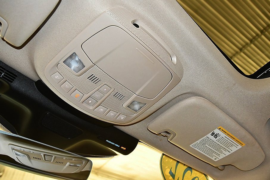 Used 2022 Lincoln Nautilus Reserve image 24