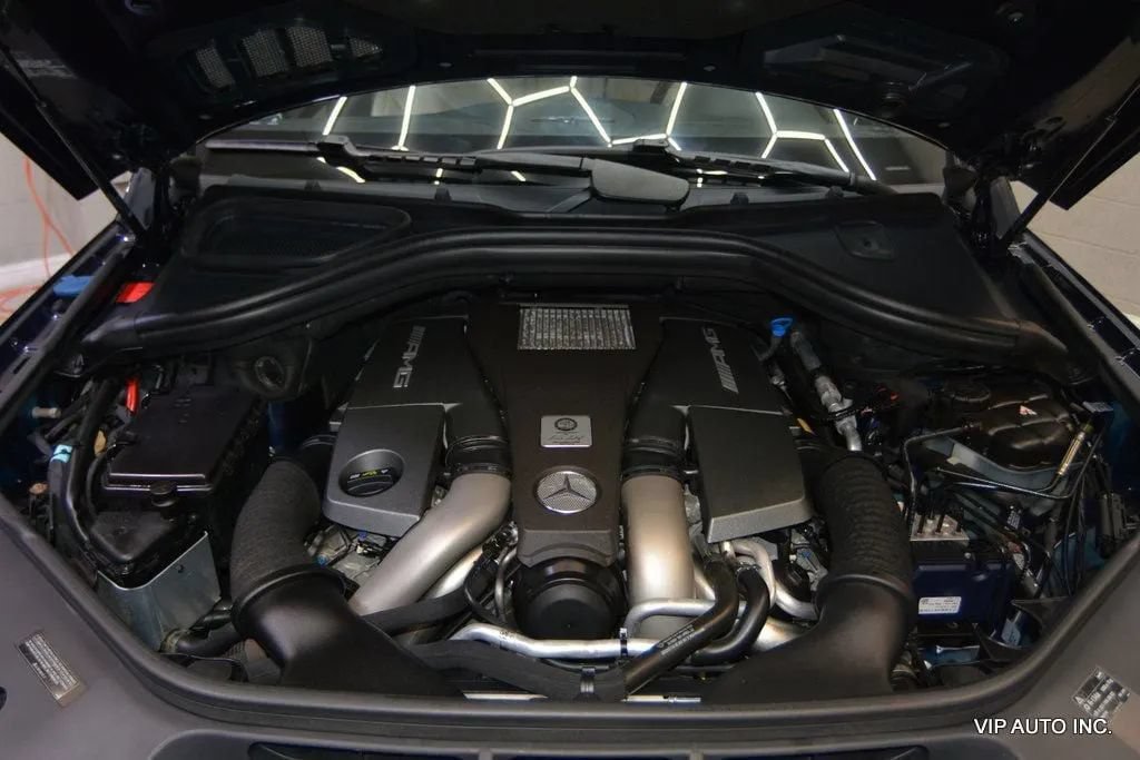 Used 2012 Mercedes-Benz ML 63 AMG 4MATIC image 31