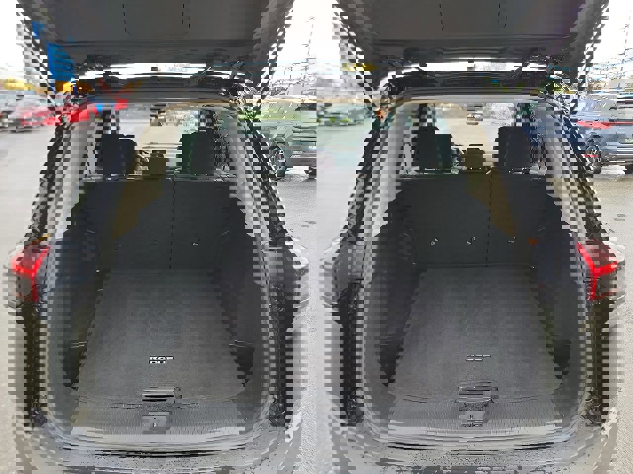 Used 2023 Nissan Rogue SV image 21