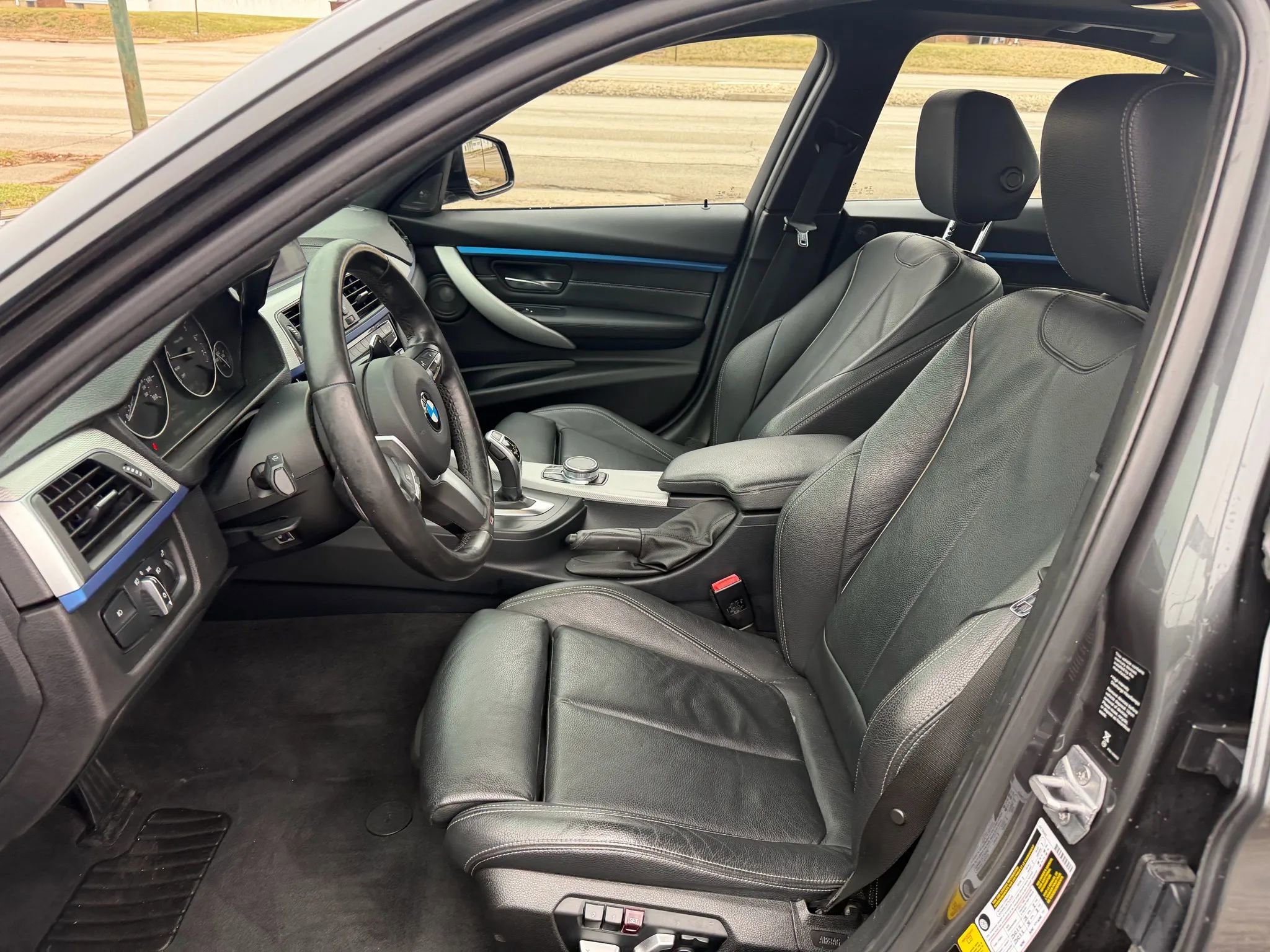 Used 2018 BMW 340i xDrive Sedan w/ Premium Package image 13