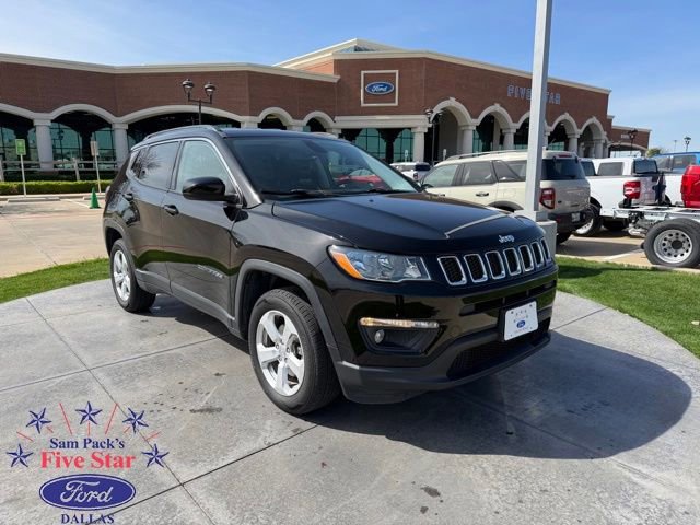 Used 2019 Jeep Compass Latitude image 1