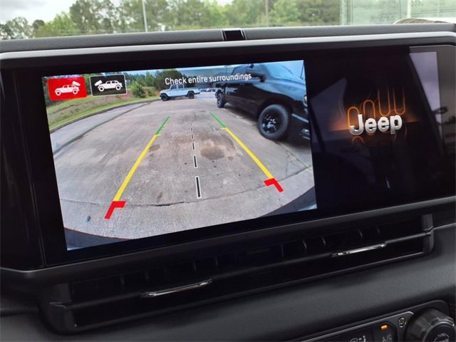 New 2025 Jeep Wrangler Sahara image 28