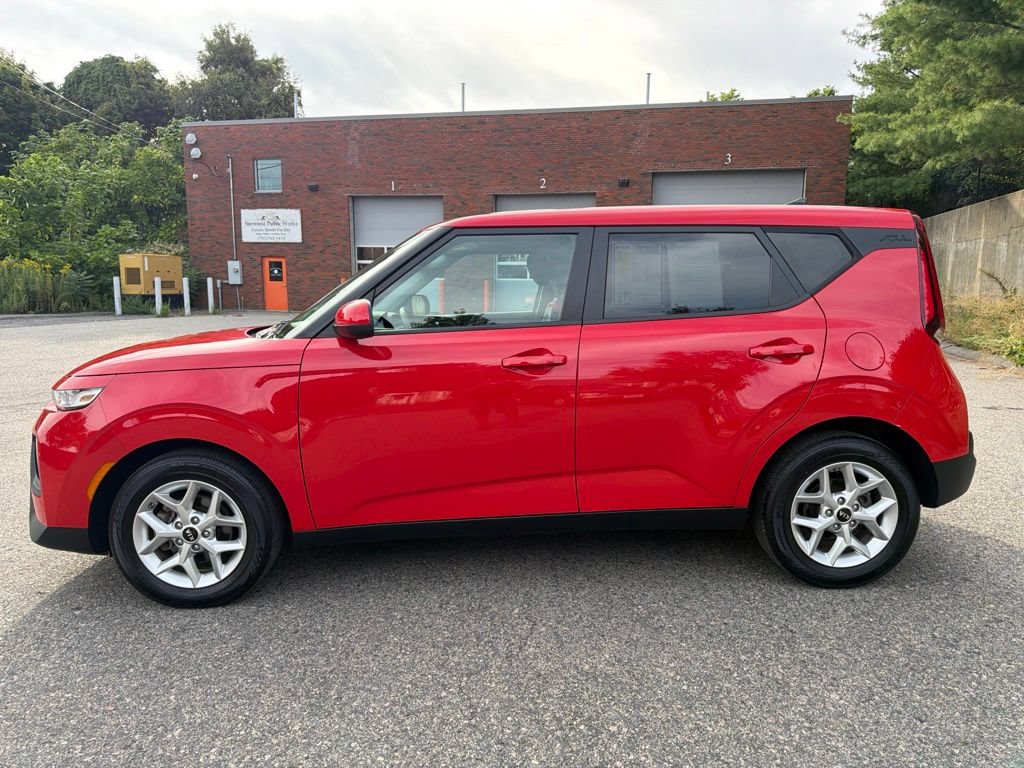Used 2020 Kia Soul S FWD image 3