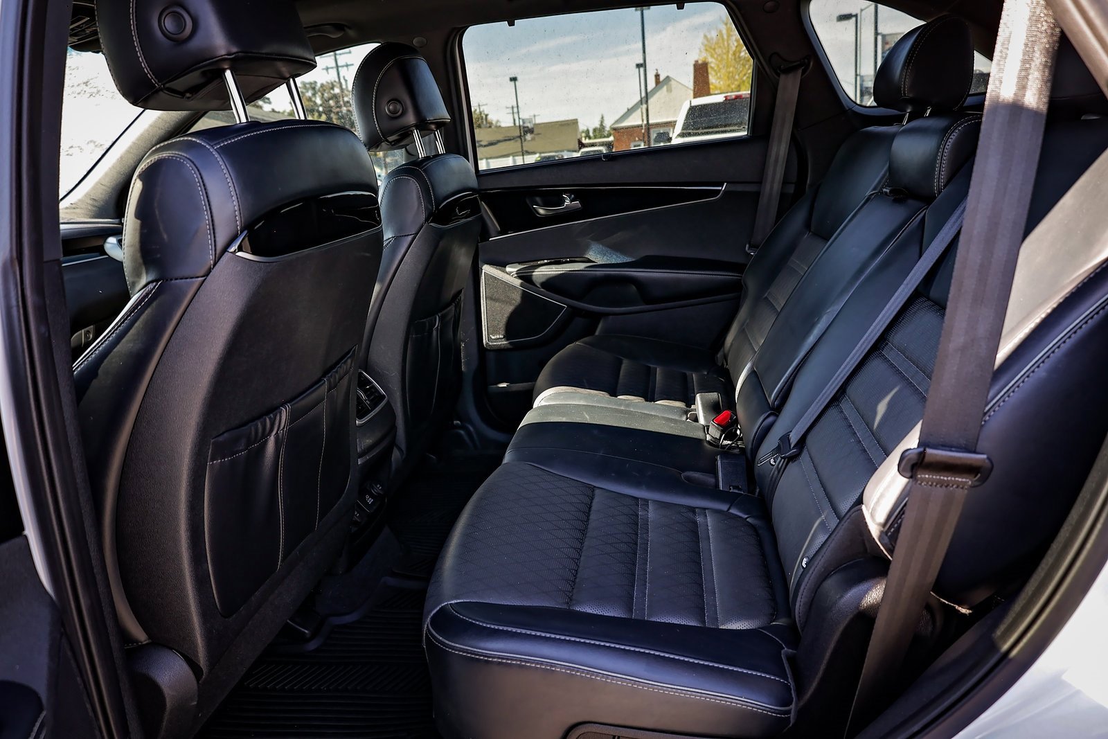 Used 2017 Kia Sorento SX image 19