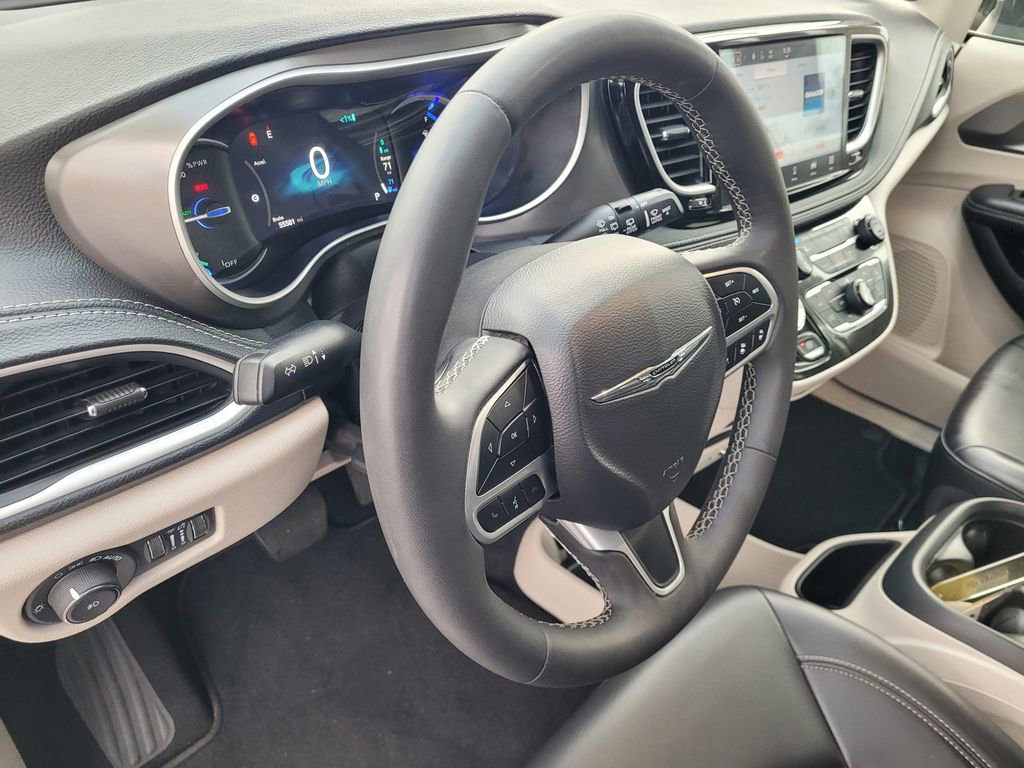 Used 2024 Chrysler Pacifica Limited FWD image 26