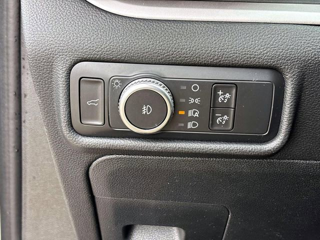 Used 2020 Ford Explorer XLT w/ Equipment Group 202A AWD/4WD image 22