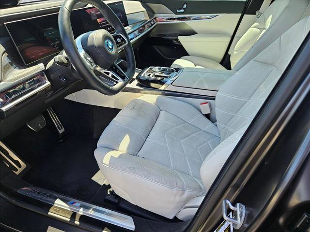Certified 2023 BMW i7 xDrive60 w/ Parking Assistance Package image 16