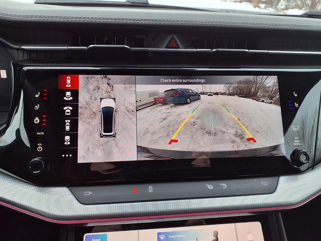 Used 2024 Jeep Wagoneer Launch Edition image 13