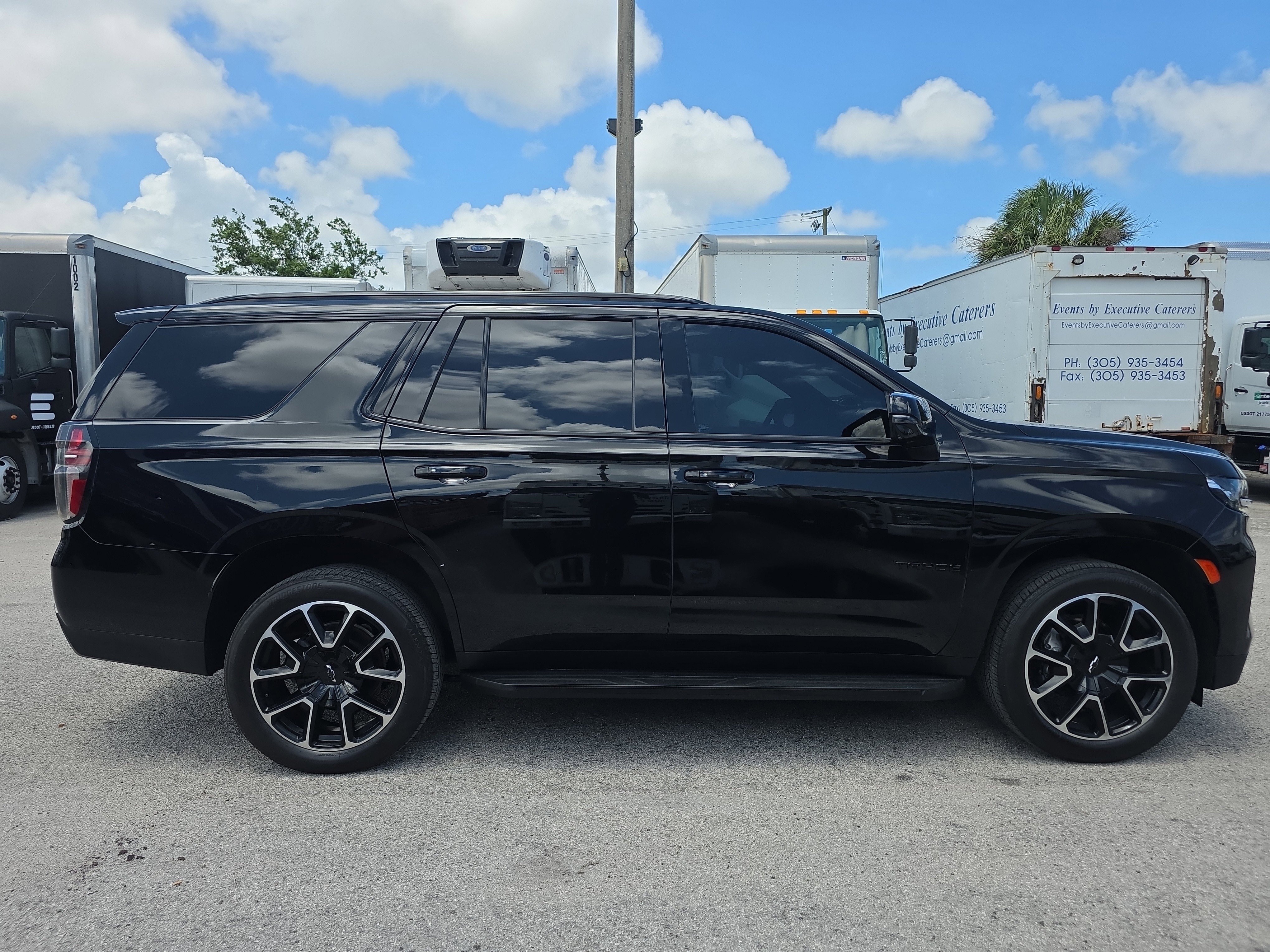 Used 2022 Chevrolet Tahoe RST w/ Luxury Package RWD image 8
