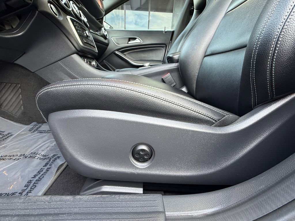 Used 2016 Mercedes-Benz CLA 250 image 35