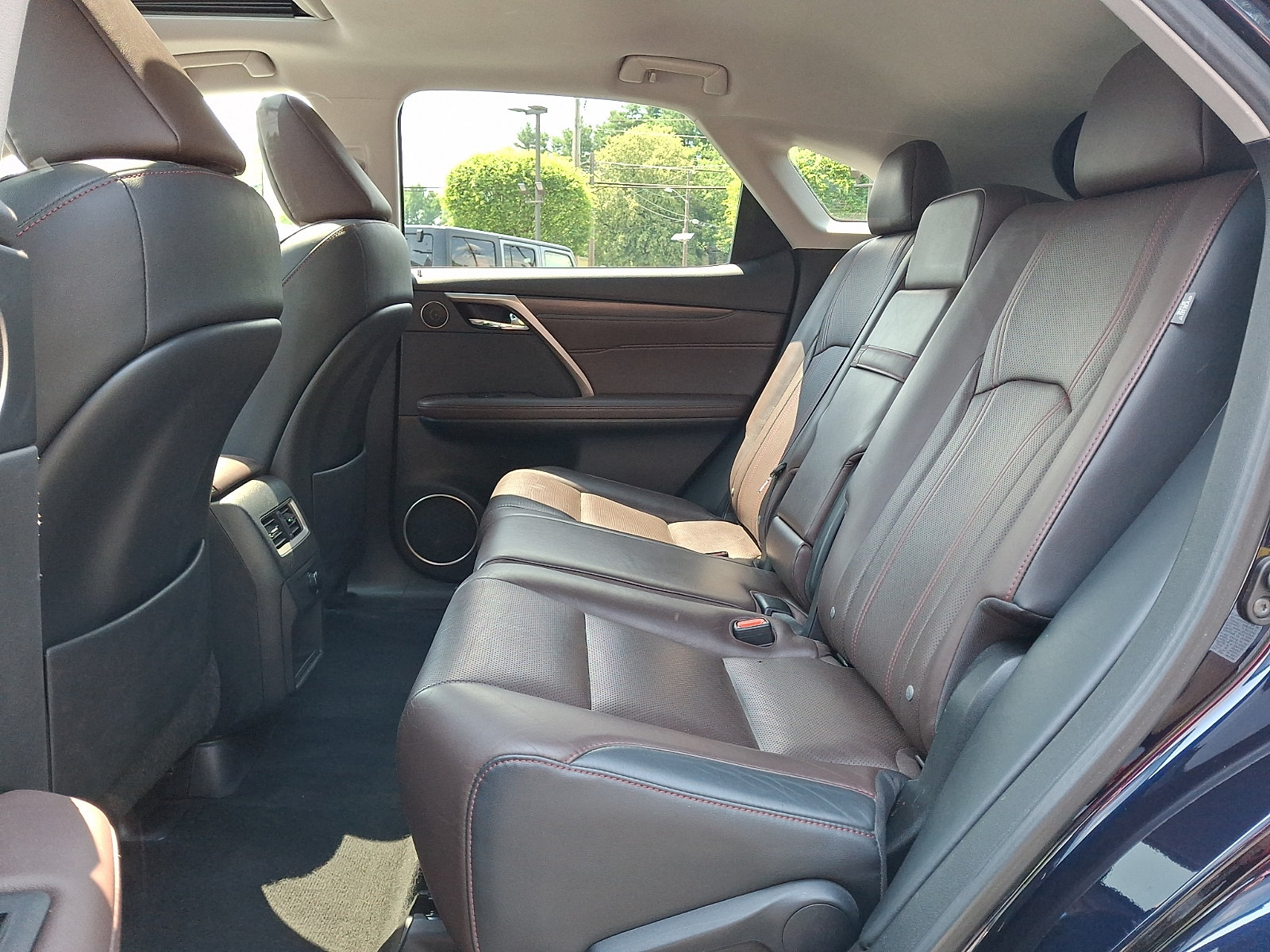 Used 2016 Lexus RX 450h AWD image 11