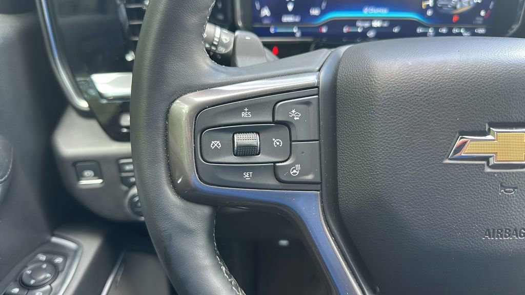 Used 2024 Chevrolet Silverado 1500 High Country w/ Technology Package AWD/4WD image 26