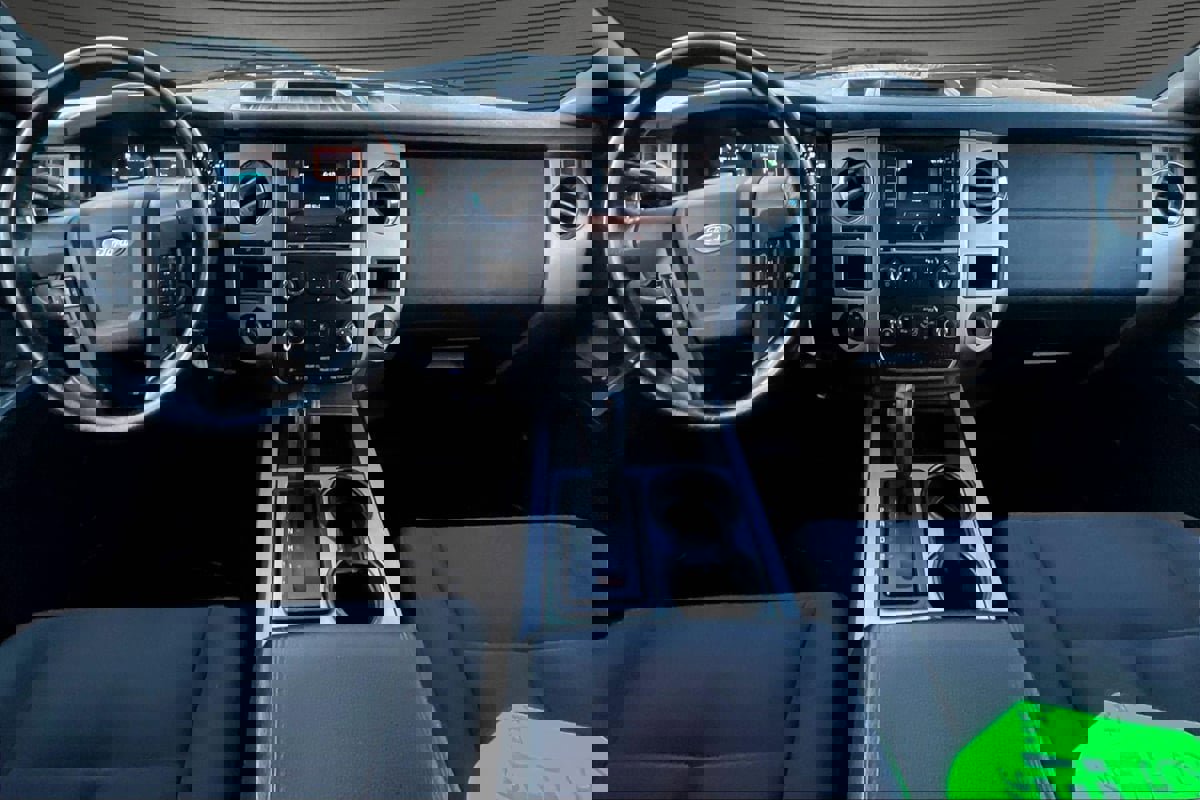 Used 2016 Ford Expedition EL XLT image 7