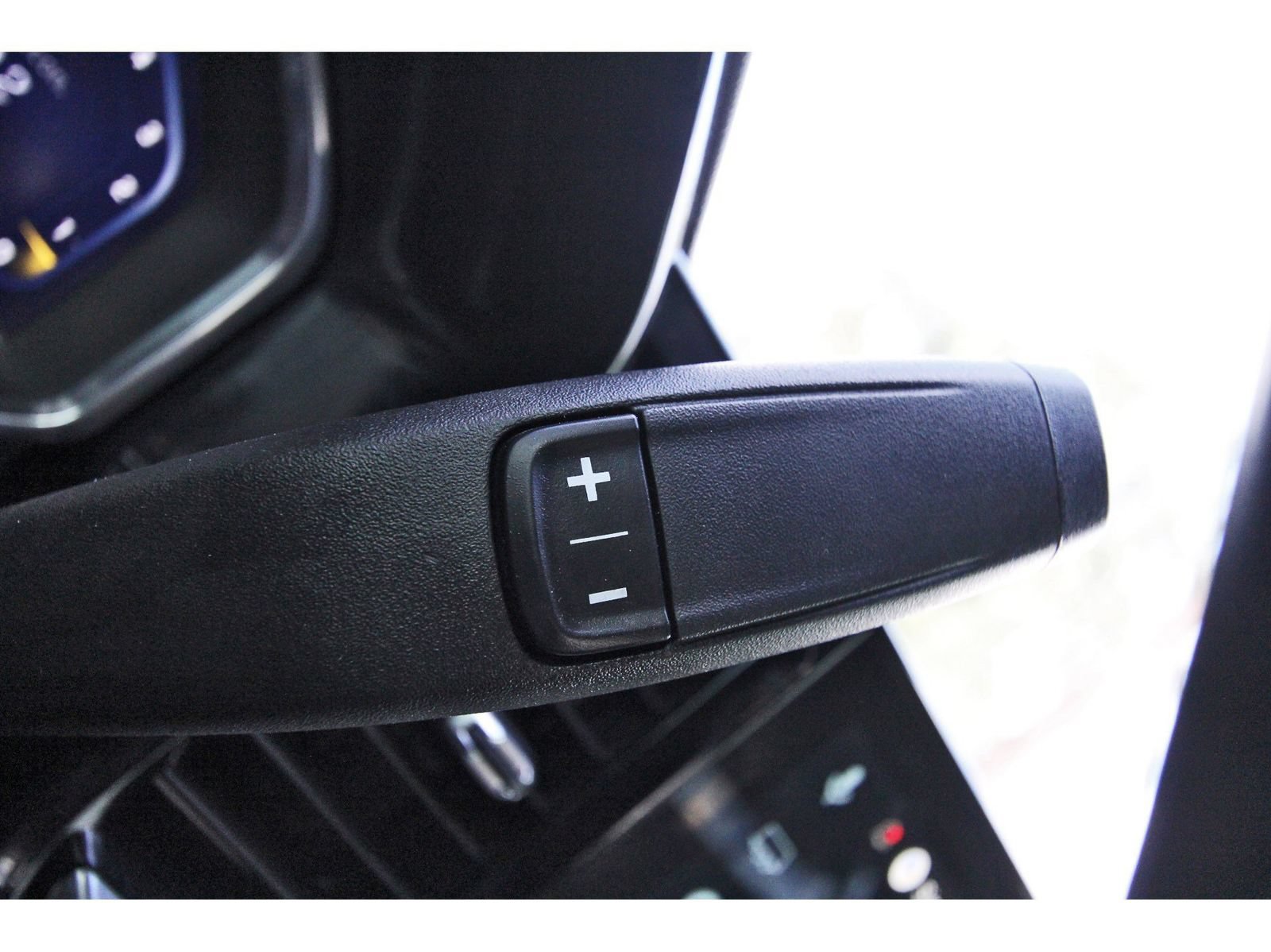 Used 2025 Chevrolet Silverado 3500 High Country w/ High Country Premium Package AWD/4WD image 23