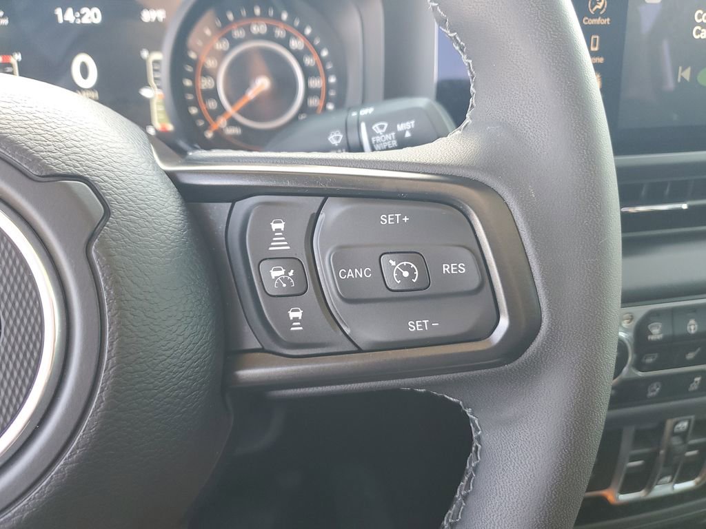 Used 2025 Jeep Gladiator Sport image 26