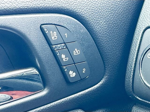 Used 2011 Chevrolet Avalanche LTZ AWD/4WD image 18