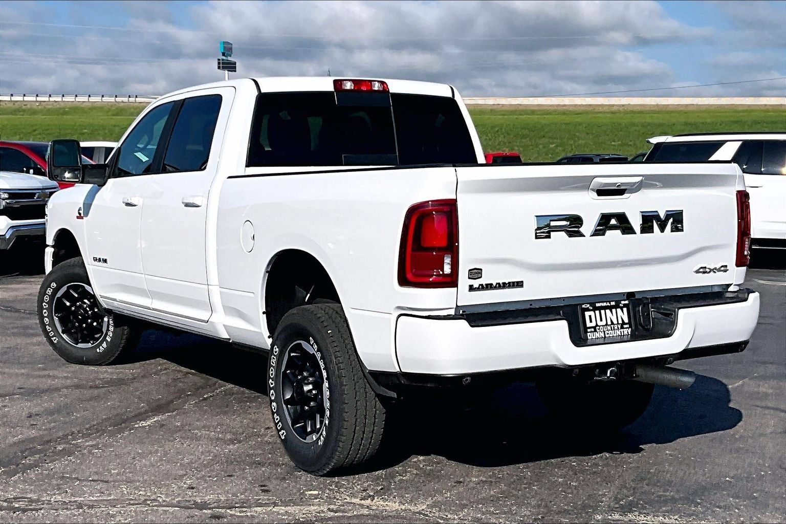 Used 2026 RAM 2500 Laramie AWD/4WD image 12