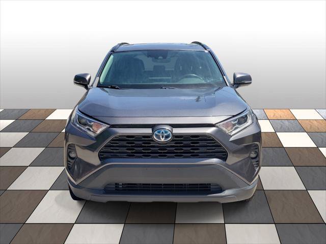 Used 2020 Toyota RAV4 XLE w/ All Weather Liner Package AWD/4WD image 2