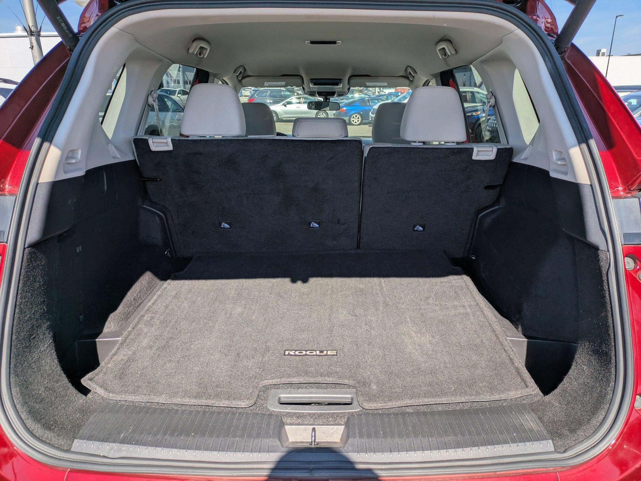 Used 2025 Nissan Rogue SV AWD/4WD image 14
