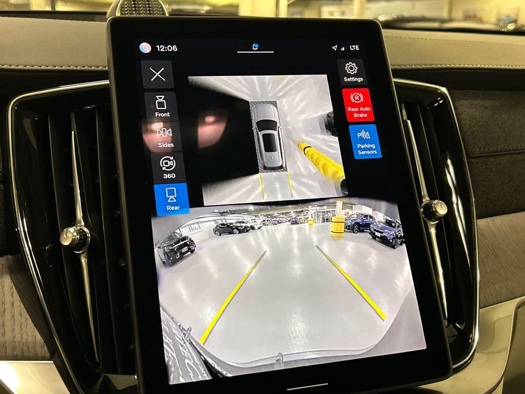 Certified 2025 Volvo XC90 T8 Ultra AWD/4WD image 17