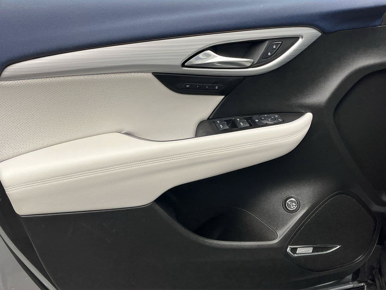 Certified 2025 Buick Envision Avenir AWD/4WD image 8