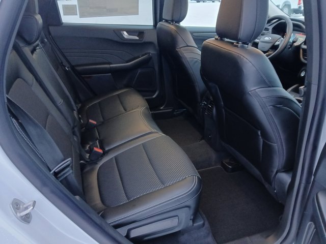 New 2026 Ford Escape SE w/ Class II Trailer Tow Package image 29