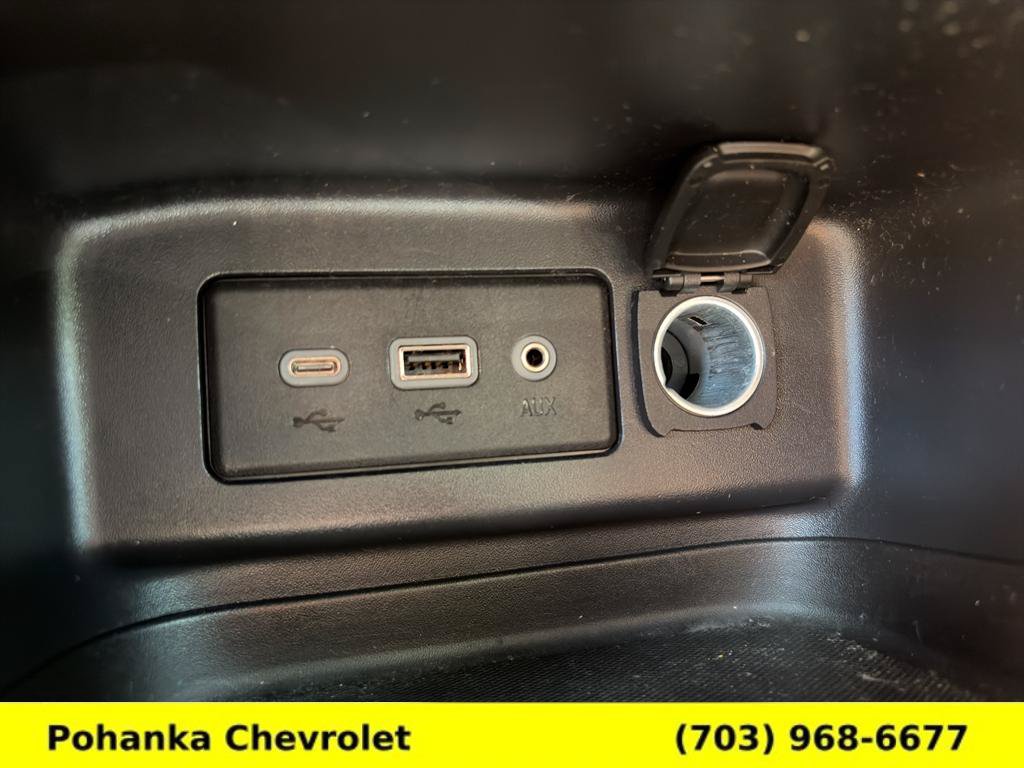 Used 2021 Chevrolet Equinox LT w/ LPO, Roadside Safety Package FWD image 18