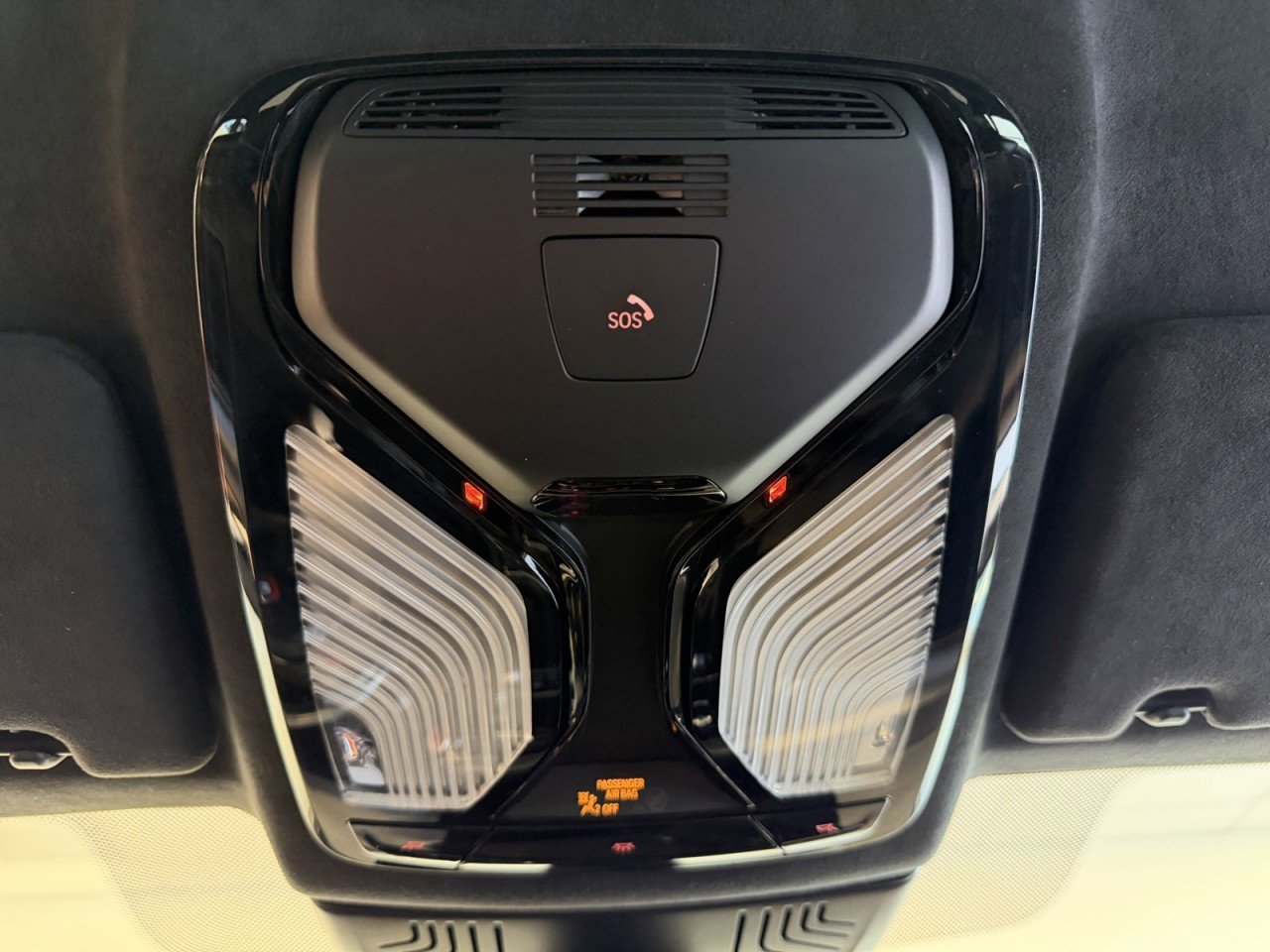 Used 2022 BMW M5 w/ Executive Package image 34