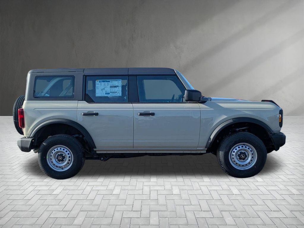 New 2025 Ford Bronco 4-Door image 8