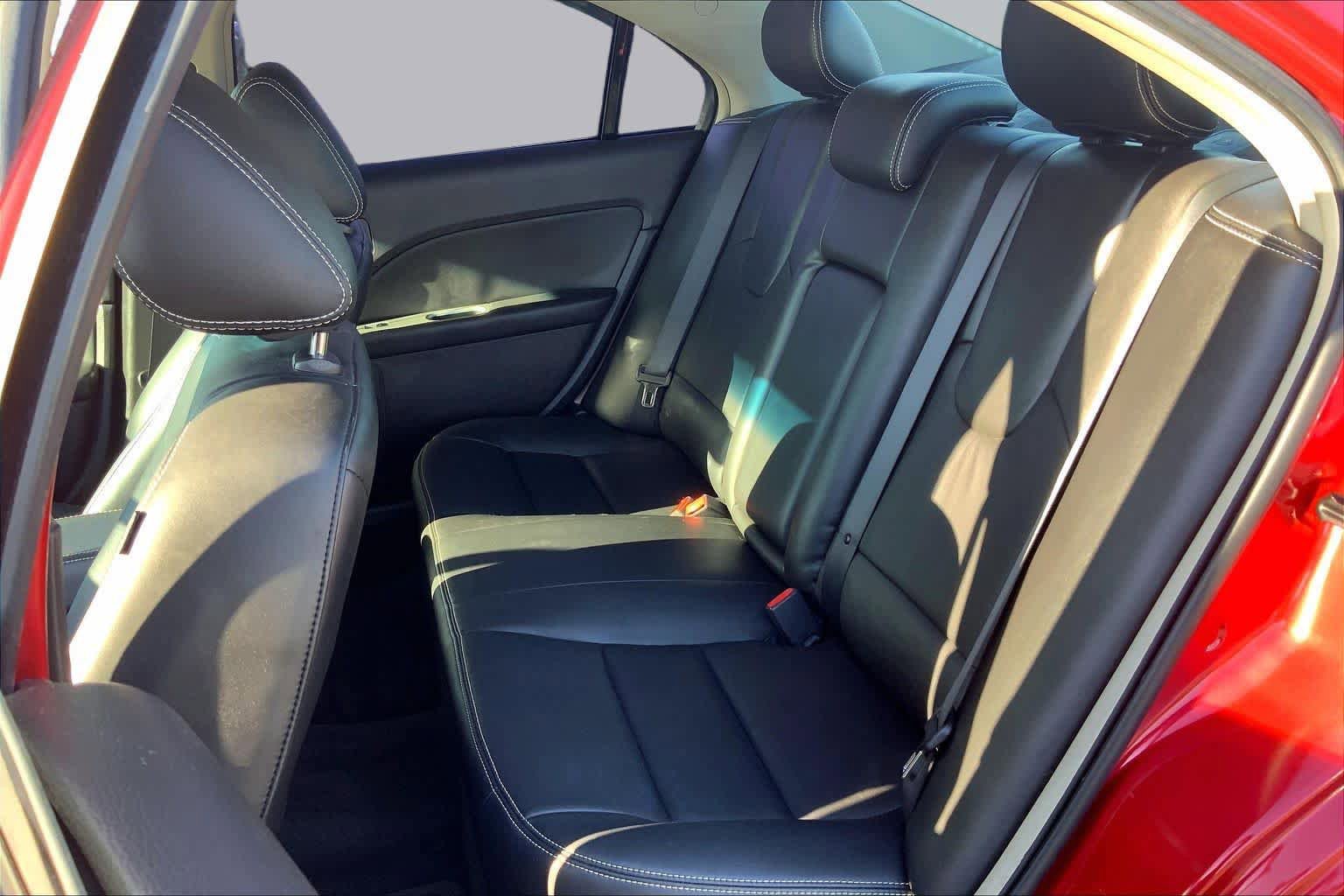 Used 2011 Ford Fusion SEL w/ 302A Rapid Spec Order Code FWD image 19