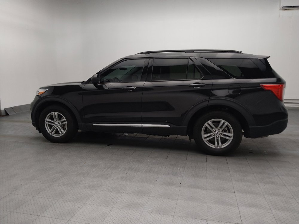 Used 2024 Ford Explorer XLT w/ Equipment Group 202A RWD image 3