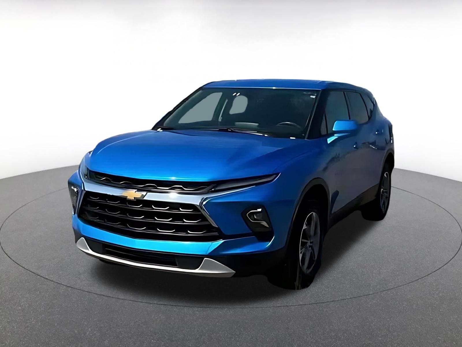 Used 2026 Chevrolet Blazer LT FWD image 4