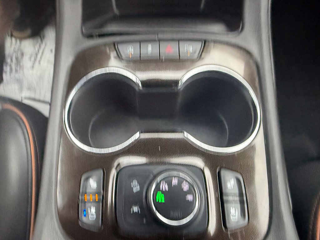 Used 2022 GMC Acadia AT4 w/ Preferred Package AWD/4WD image 10