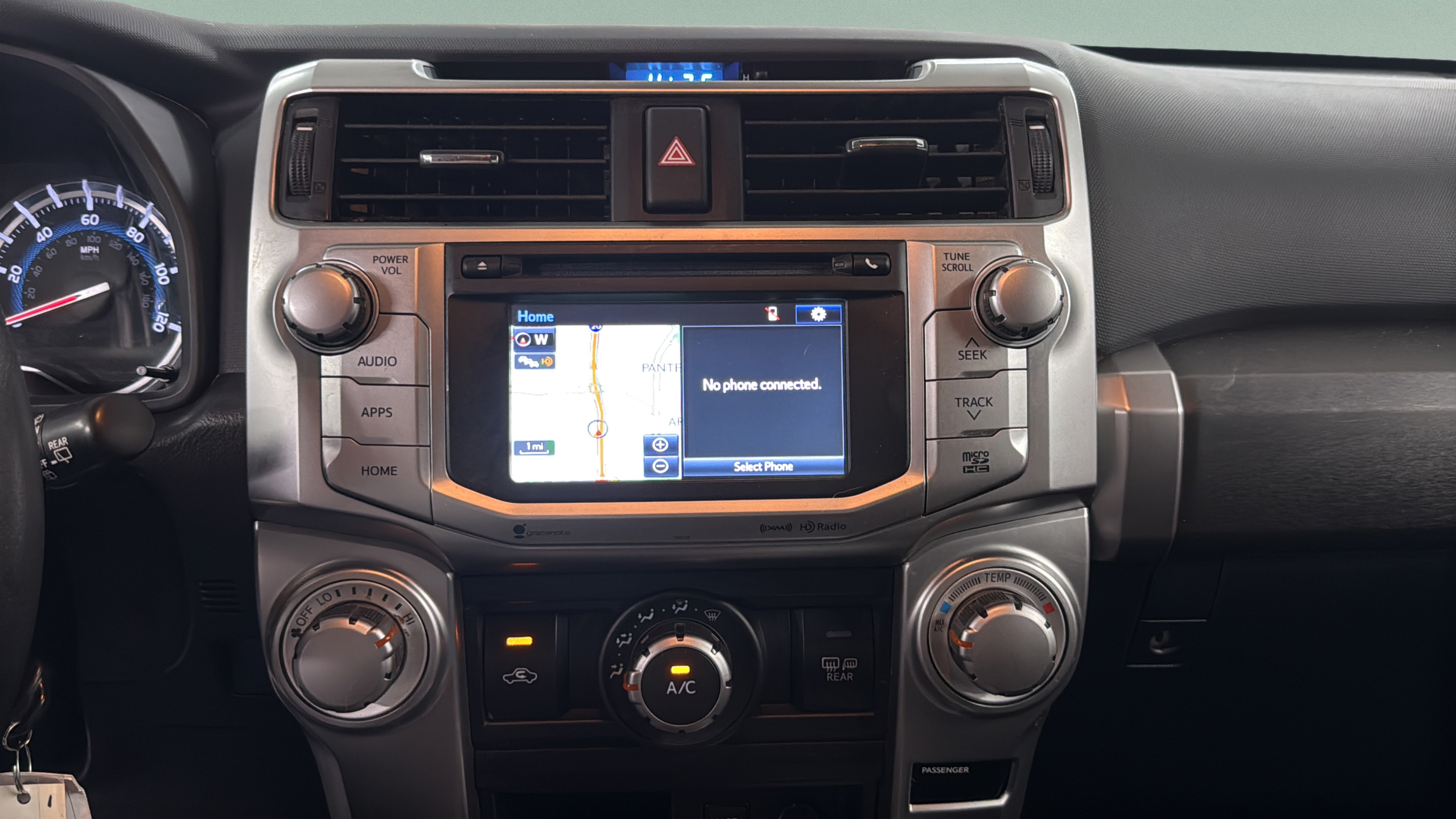 Used 2018 Toyota 4Runner SR5 Premium AWD/4WD image 19
