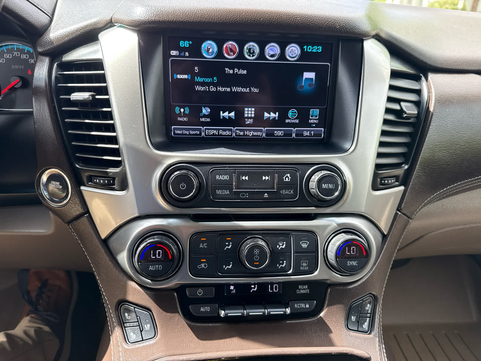 Used 2018 Chevrolet Suburban Premier w/ Max Trailering Package AWD/4WD image 24