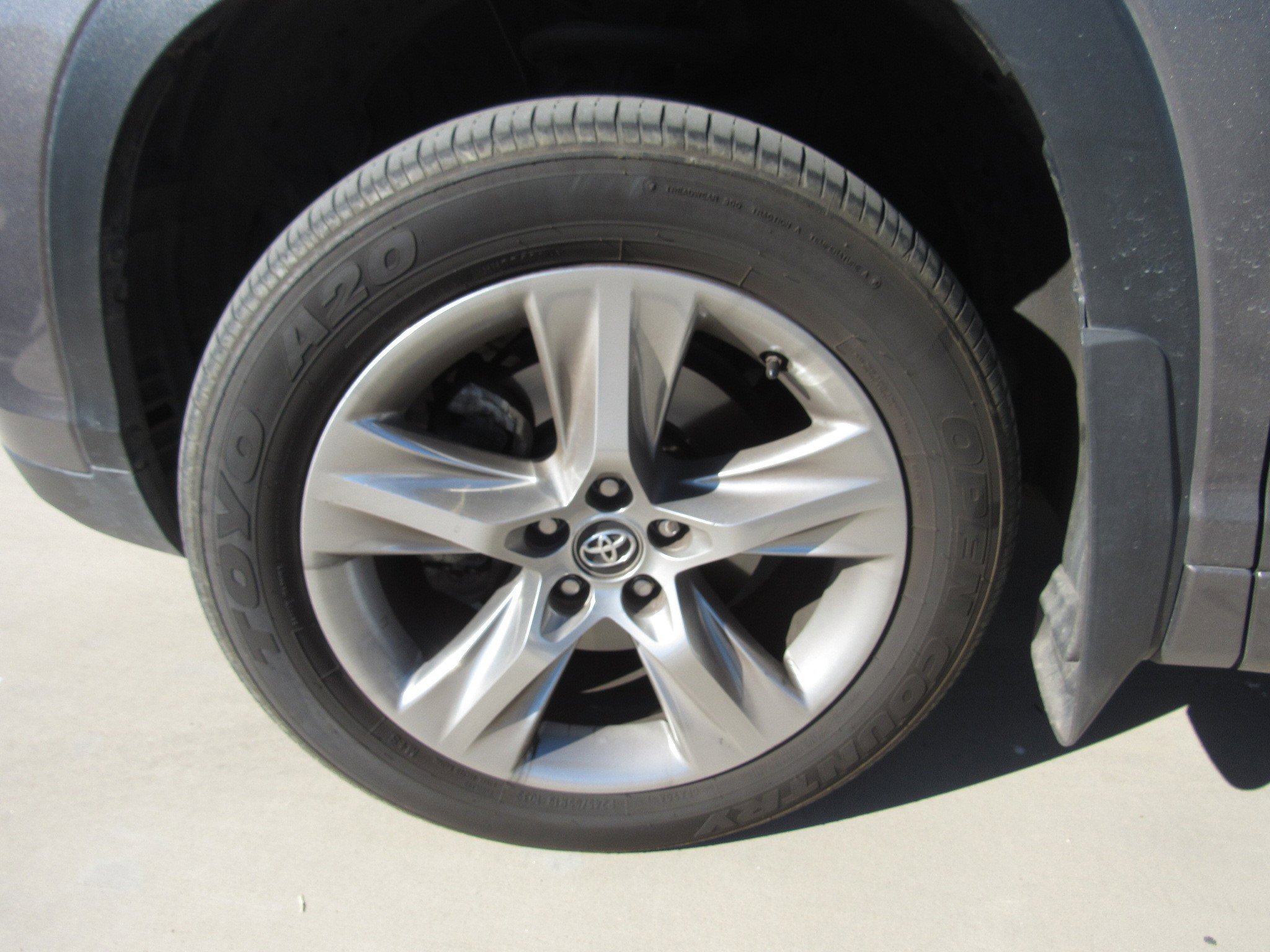 Used 2017 Toyota Highlander Limited Platinum image 5