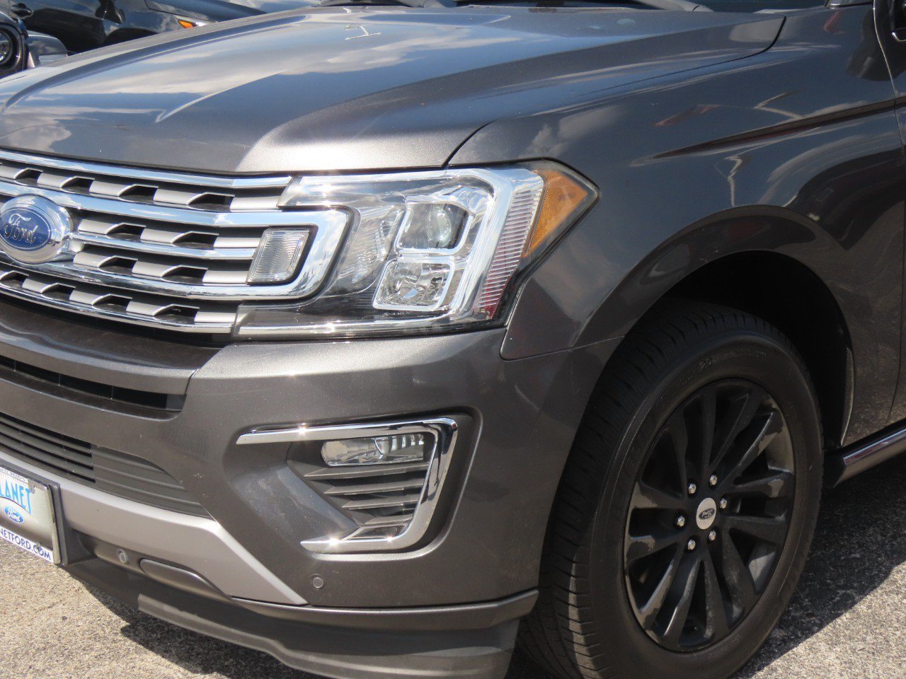 Used 2019 Ford Expedition Max Limited RWD image 3