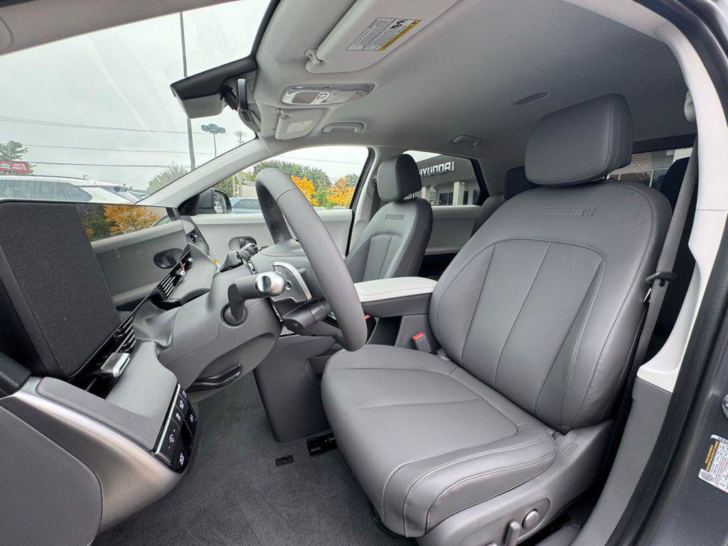 New 2025 Hyundai Ioniq 5 SEL AWD/4WD image 18