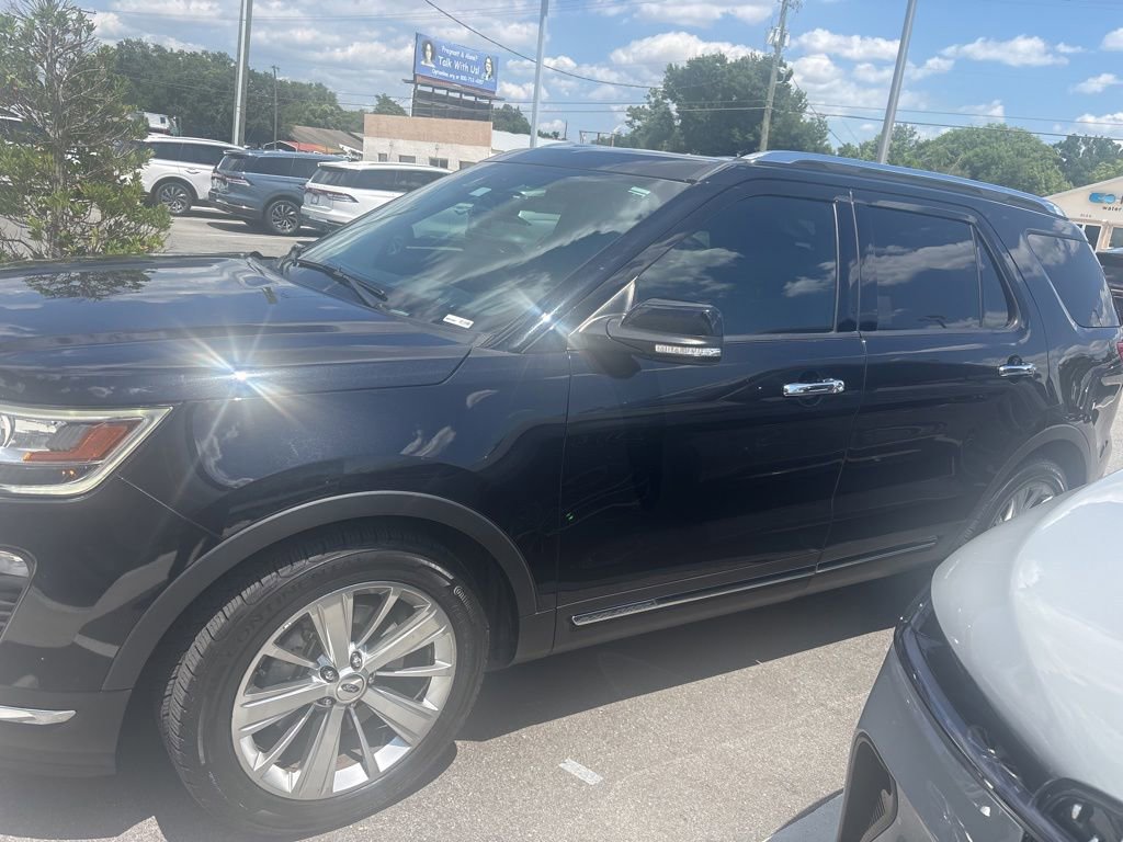 Used 2019 Ford Explorer Limited w/ Class III Trailer Tow Package FWD image 2